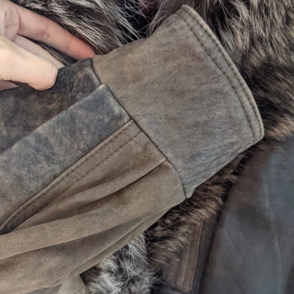 Beautiful Vintage Fur + Leather Jacket Coat - Picture 13 of 16
